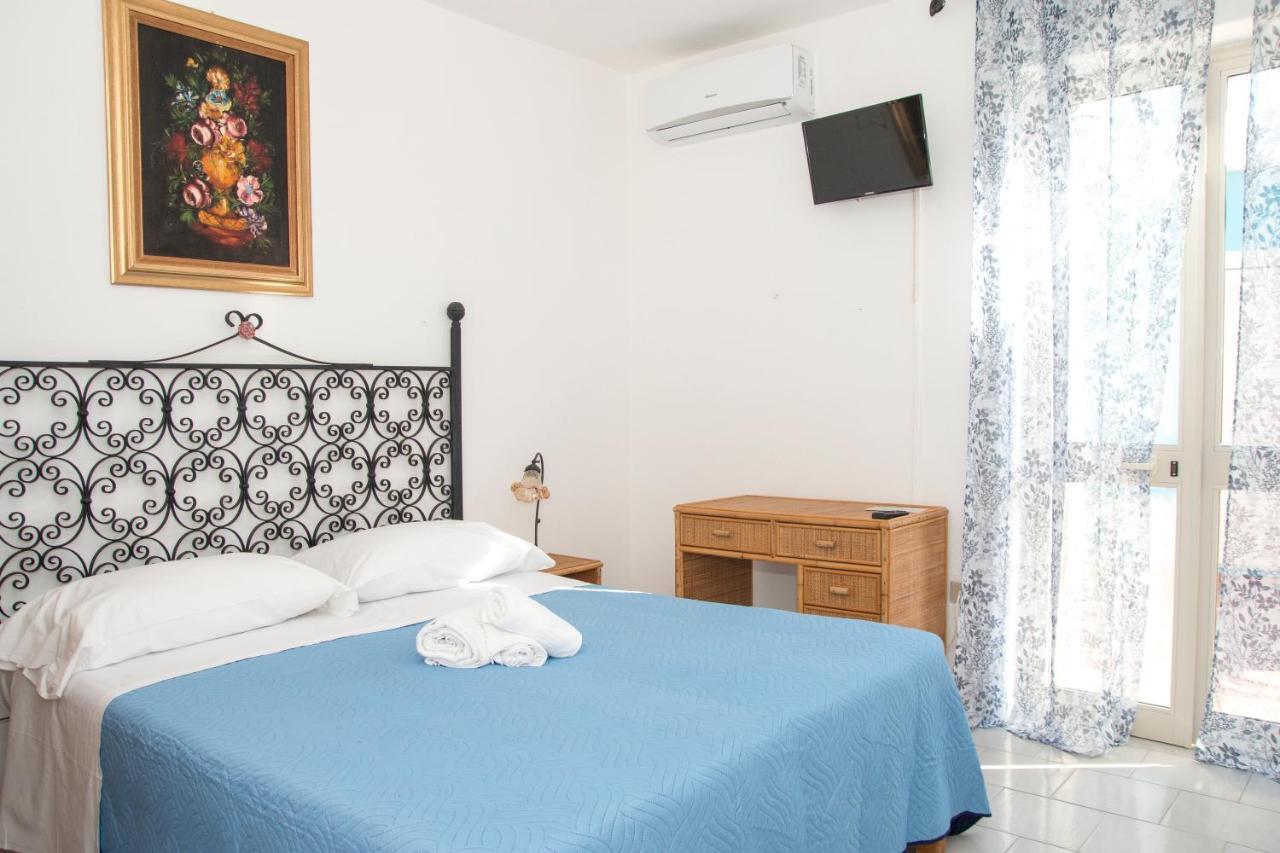 Hotel Punto Azzurro Forio di Ischia المظهر الخارجي الصورة