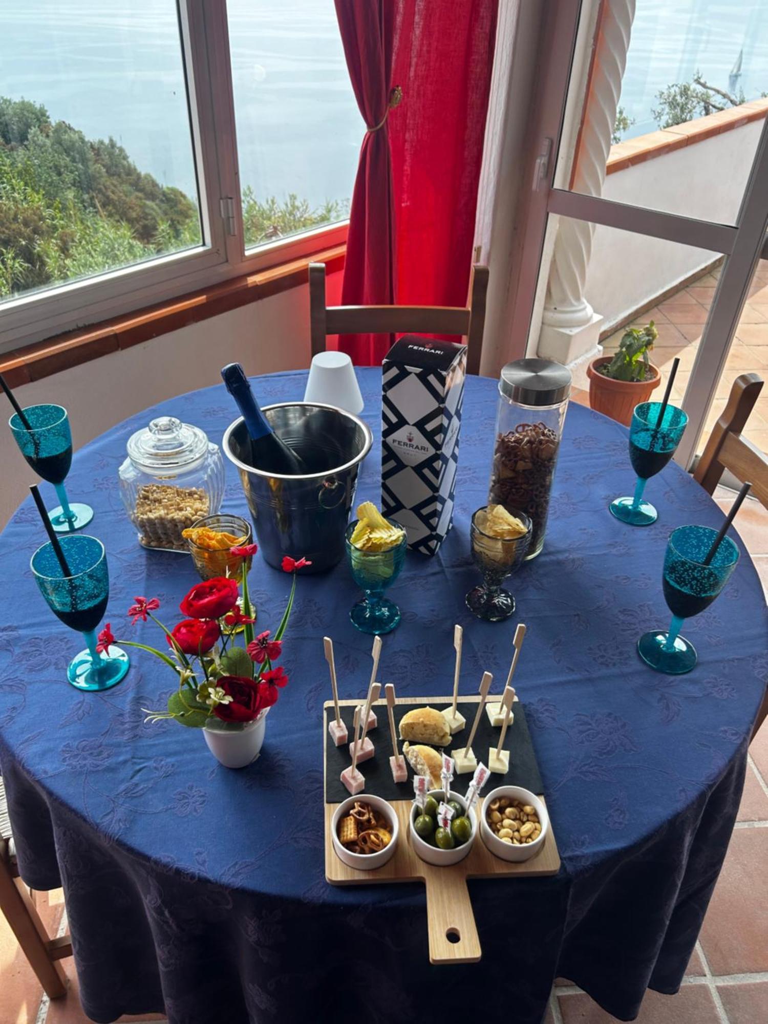 Hotel Punto Azzurro Forio di Ischia المظهر الخارجي الصورة